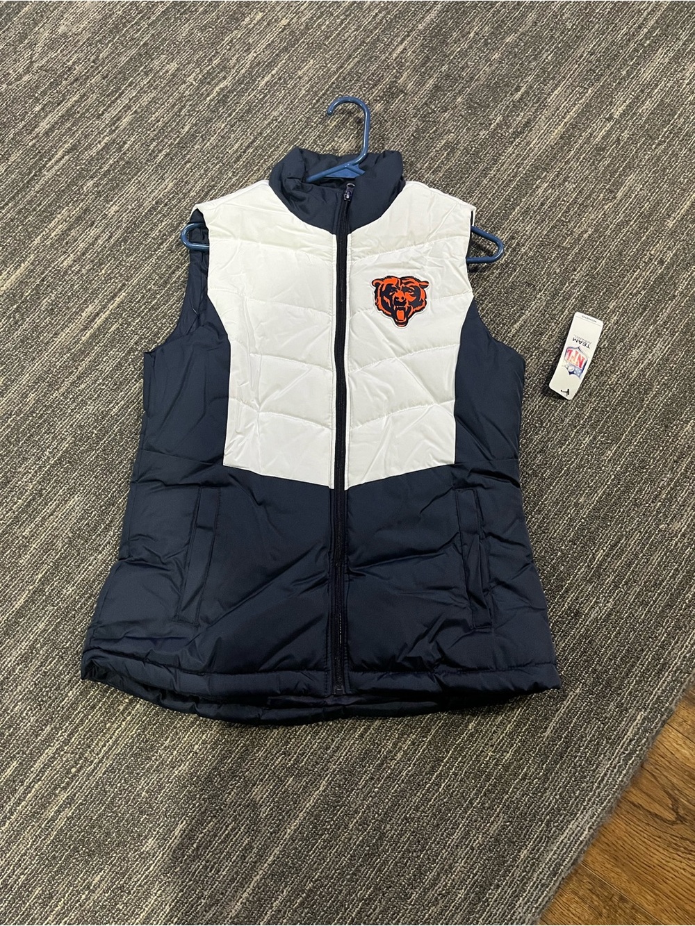 NFL Women’s Navy and White Quilted Puffer Vest